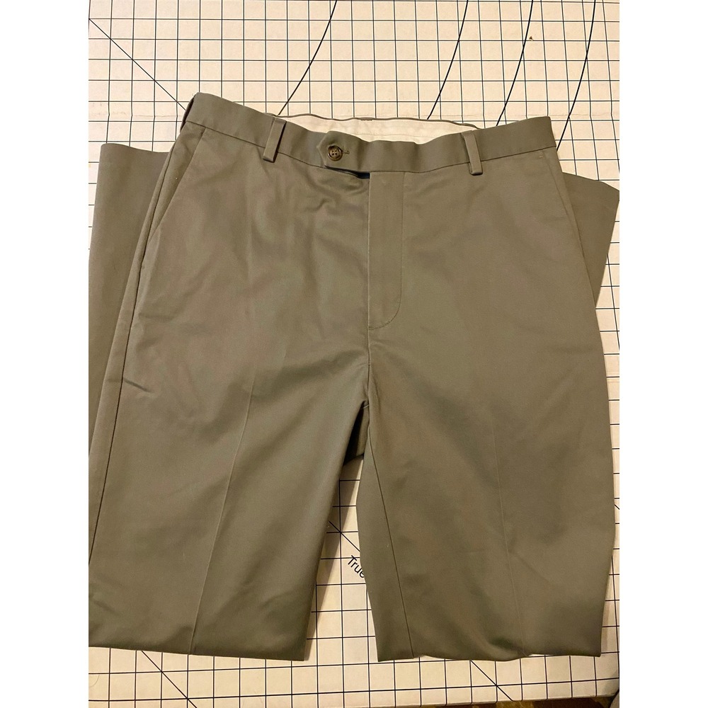 Men's sz 32x32 Roundtree &Yourke slacks.